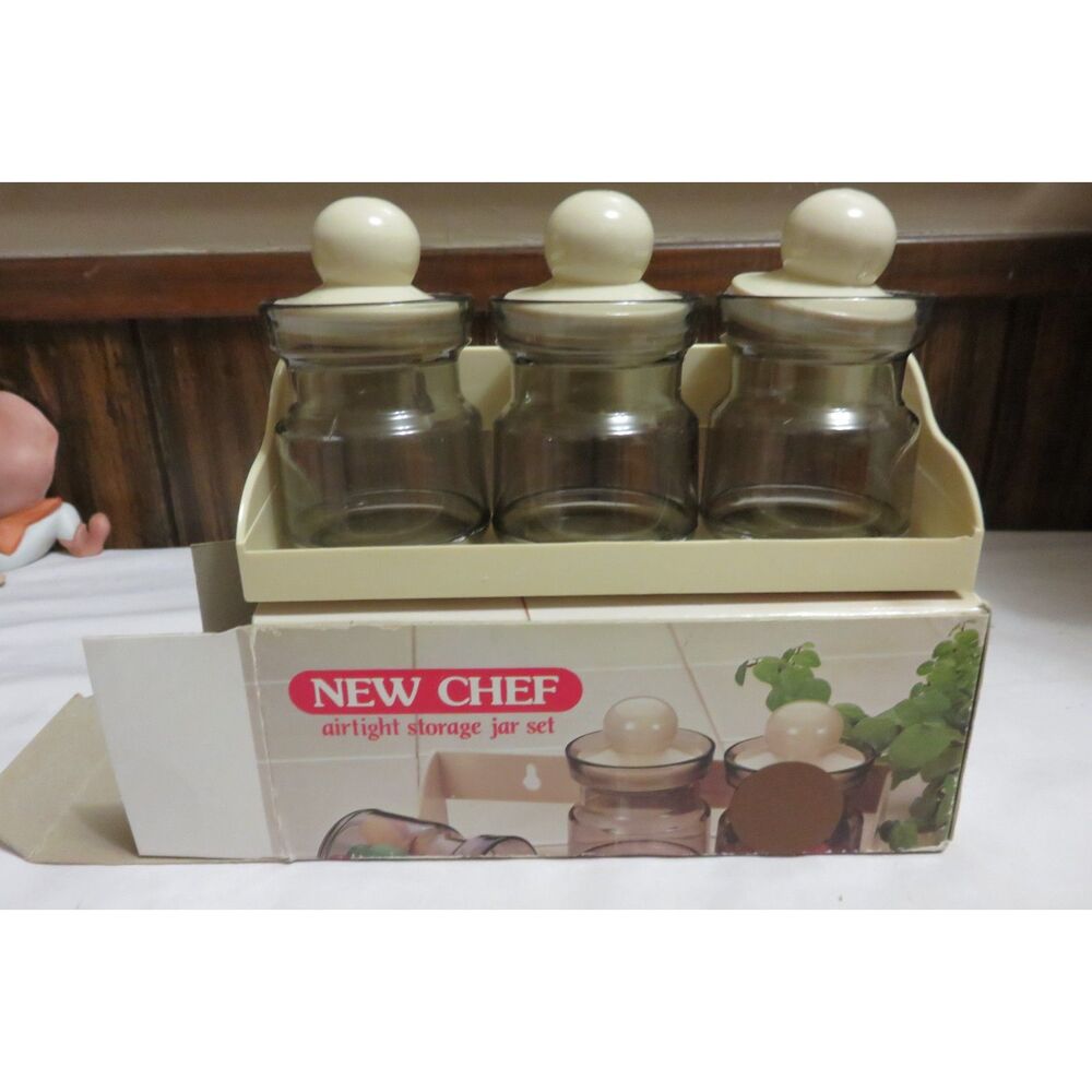 NIB NEW CHEF SMALL STORAGE JARS , AIR TIGHT, WITH SHELF